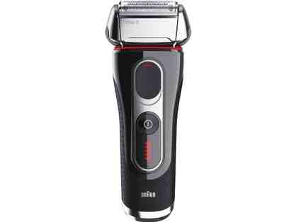Braun Series 5 MotionTec Cordless Shaver 5090cc w/ Clean and Charge Station
