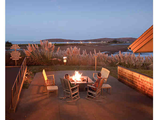 A Night at the Bodega Lodge