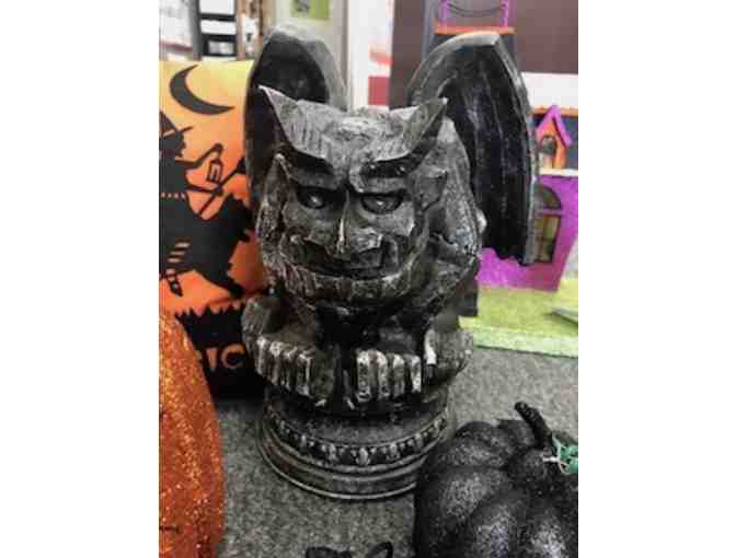 Halloween Decorating Delight!