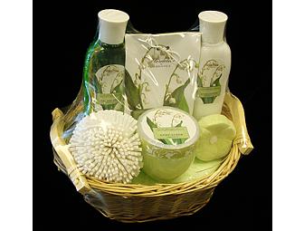 Lily of The Valley & Ivy Bath Gift Basket