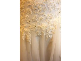 Beautiful Anjolique Wedding Gown - Size 10