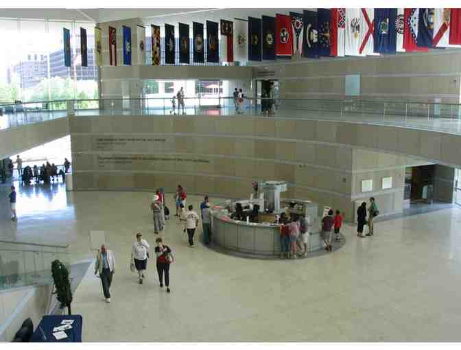 4 Passes to Visit The National Constitution Center