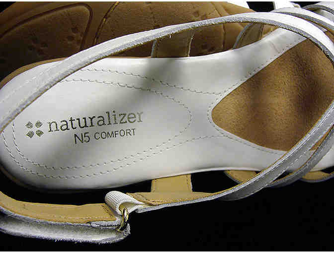 Women's White Leather 'Cadence' Naturalizer Sandals (Size 8M)