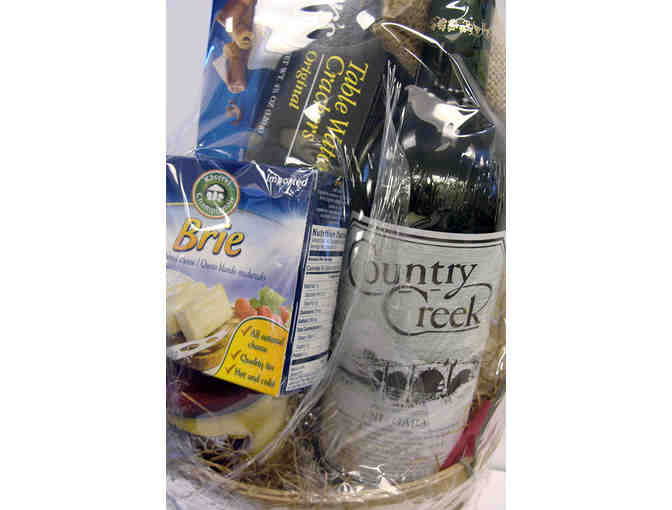 Wine & Snacks Gift Basket
