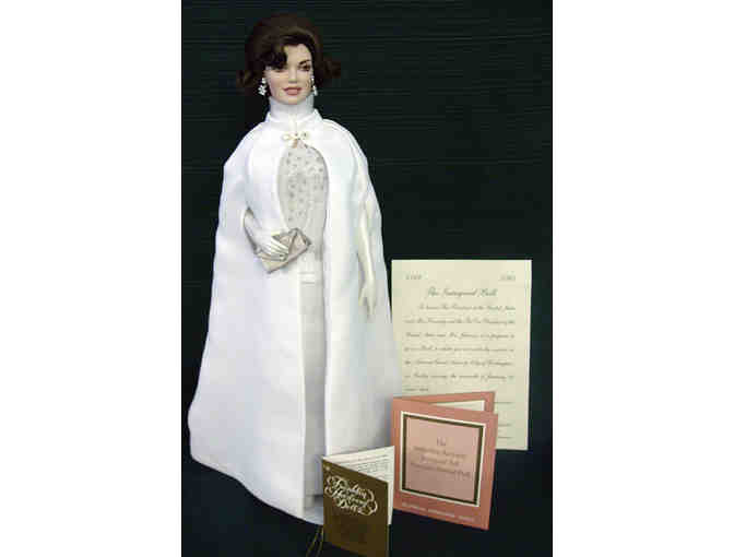 Vintage Franklin Mint Jacqueline Kennedy Heirloom Inagural Ball Doll