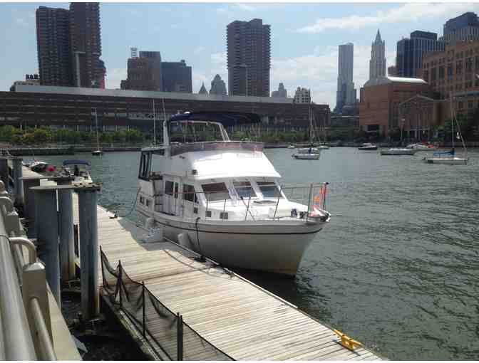 Bella Yacht Charters - Private Tour of the Hudson River