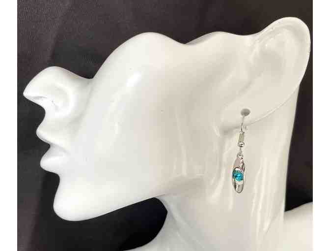 J05 Turquoise Gemstone Necklace and Drop Earrings