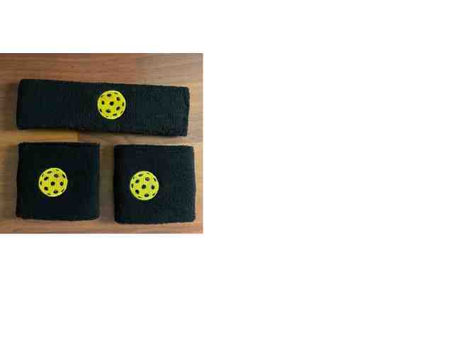 M04 Stocking Stuffer Pickleball Set