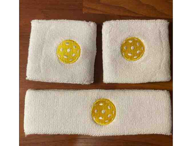 M06 Stocking Stuffer Pickleball Set