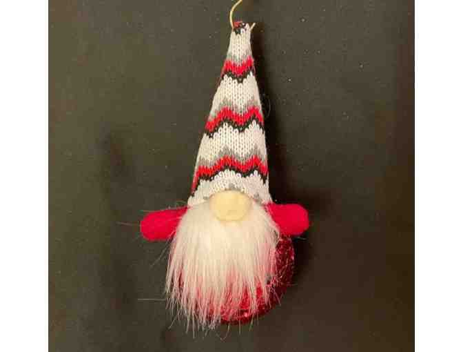 O04 Upcycled Pickleball Ornament #4