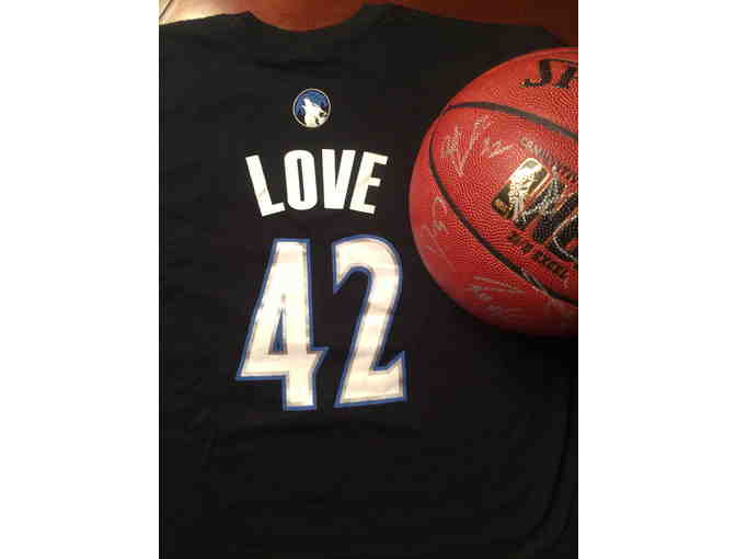 13/14 Timberwolves signed ball and Kevin Love T-Shirt #42