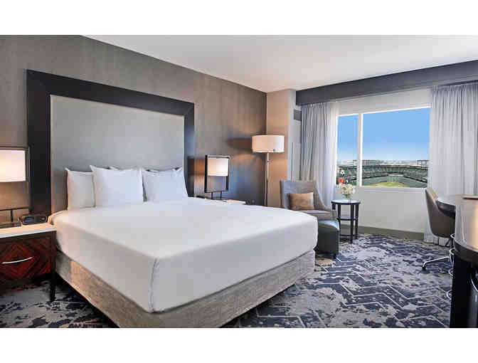 Overnight Stay with Breakfast in Baltimore