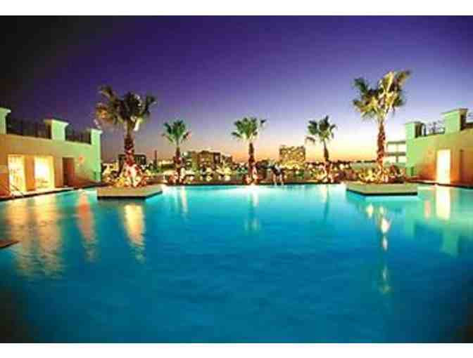 Two Night Stay With Breakfast For Two in Tampa, Florida