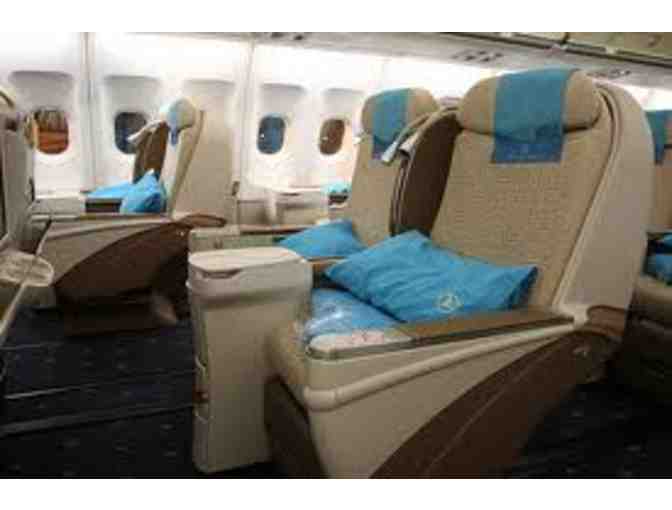Business-Class Roundtrip Airfare to Istanbul, Turkey