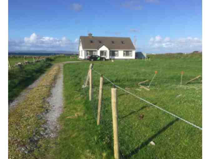 LIVE: Week Long Stay in Ireland House