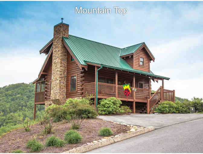 Two-night mountain-top cabin rental in Pigeon Forge - Photo 1