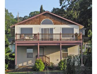 One week stay in Hood River Vacation Home