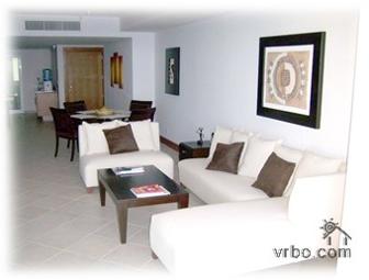 Bay View Grand-Oceanfront 2BR/2BA Condo 1 week stay