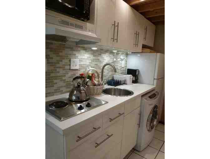 Two Nights in DC 'Micro House' / Dos Noches en la 'Micro Casa' DC