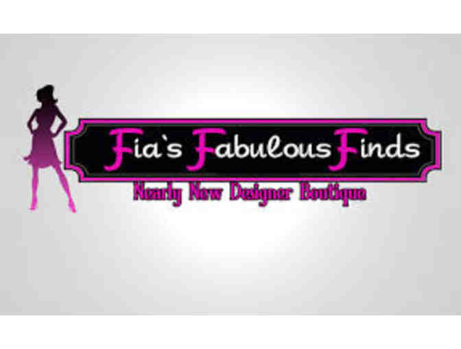 Shopping Spree at Fia's Fabulous Finds! / Compras en la Fia's Fabulous Finds!