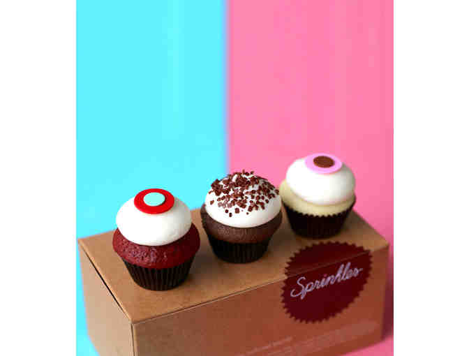 1 Dozen Sprinkles Cupcakes / 1 docena de Sprinkles Cupcakes