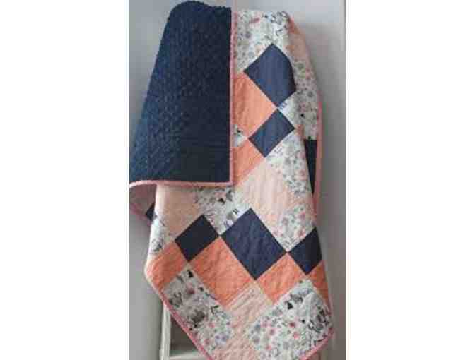 Handmade personalized quilt / Edredon personalizado hecho a mano
