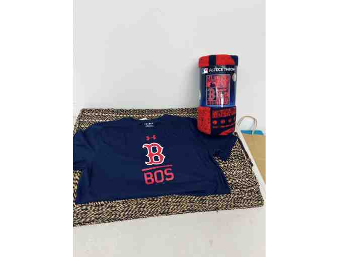 Youth Boston Red Sox T-Shirt (LG) and Blanket