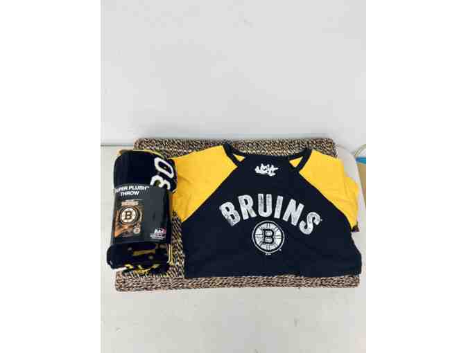 Women's Bruins T-Shirt (L) and Super Plush Throw