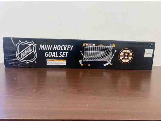 NHL Bruins Mini Hockey Goal Set