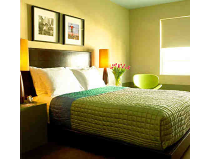 1-Night Stay in a Deluxe Room at the Belmont Hotel