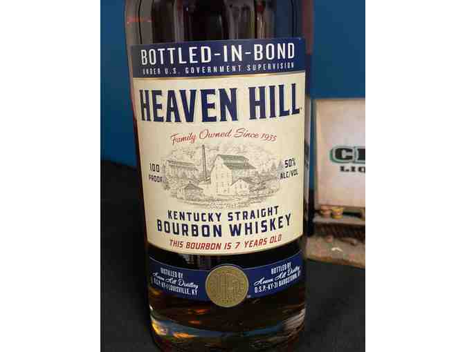 HEAVEN HILL BOTTLED-IN-BOND - Heaven Hill Distilleries Bourbon Whiskey, Kentucky, USA