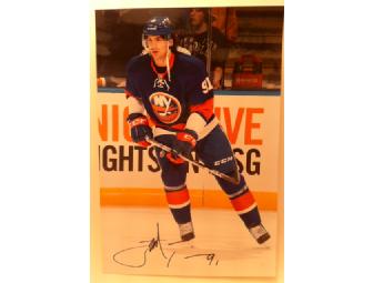 NY Islanders - Autographed Puck & Photo (#91 John Tavares)