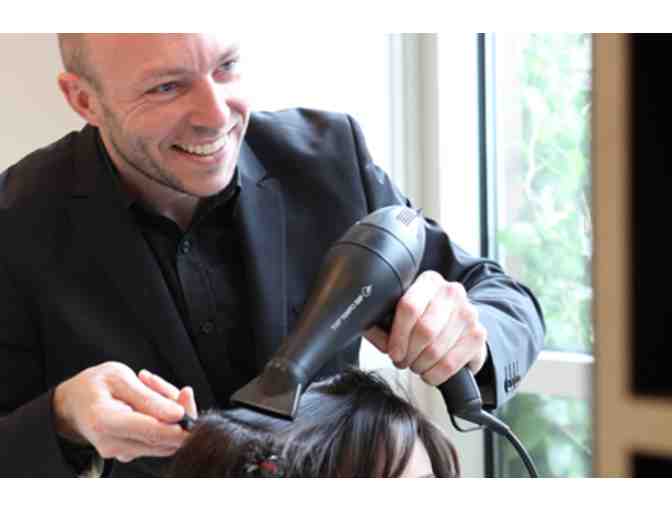 A Haircut Makeover by Celebrity Hairstylist Frederic Moine - Photo 1