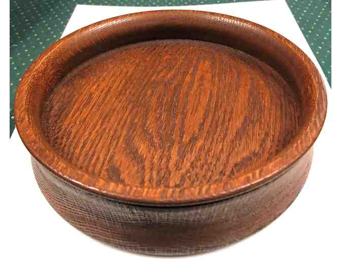 Handcrafted Red Oak bowl - Photo 1