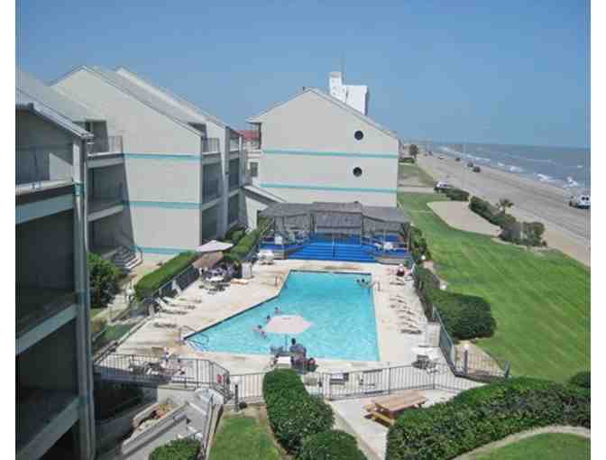Holiday by the Sea on Galveston Island
