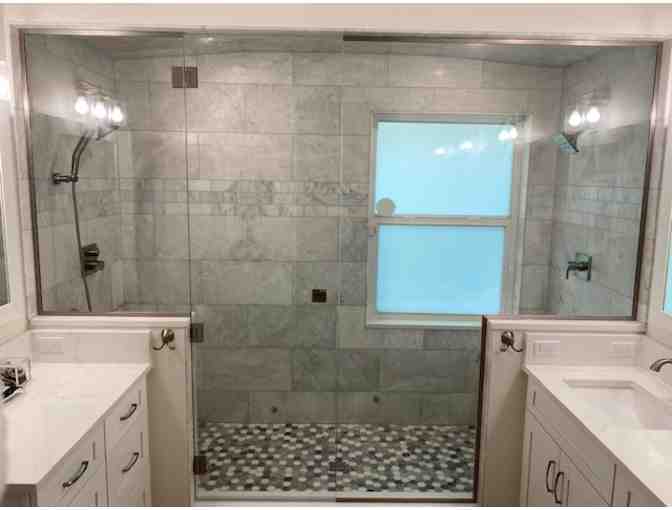 Glass Shower/Tub Enclosure