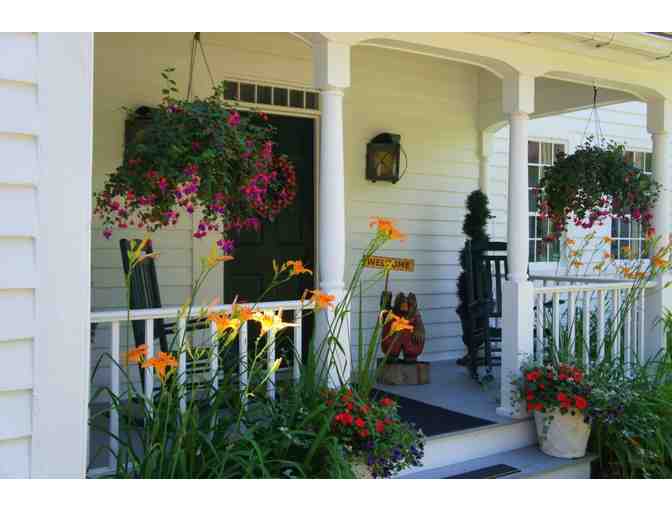 Overnight Stay at Applewood Manor Bed & Breakfast