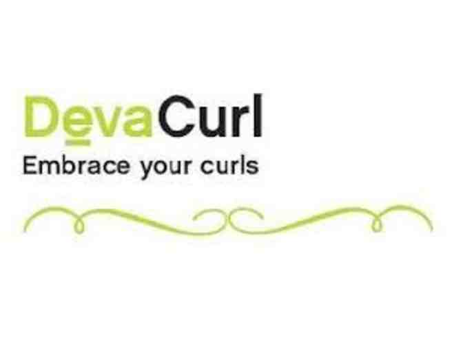 Truly A Treat for the Curly Head: Salon Wayne Stamford