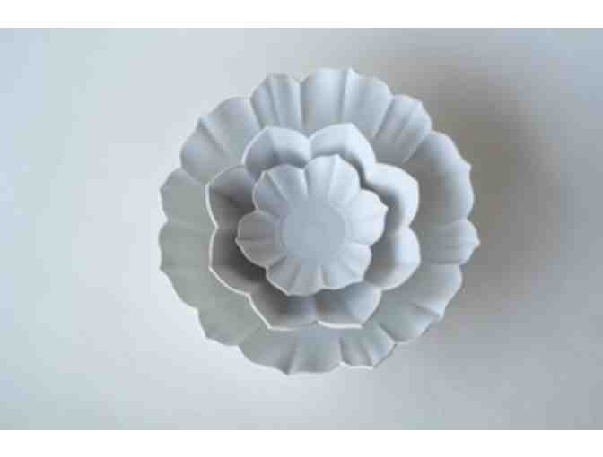 Usukiyaki Japanese lotus design porcelain 3-piece set