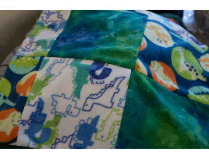 6 Assorted Handmade Fleece Quilts - Photo 3