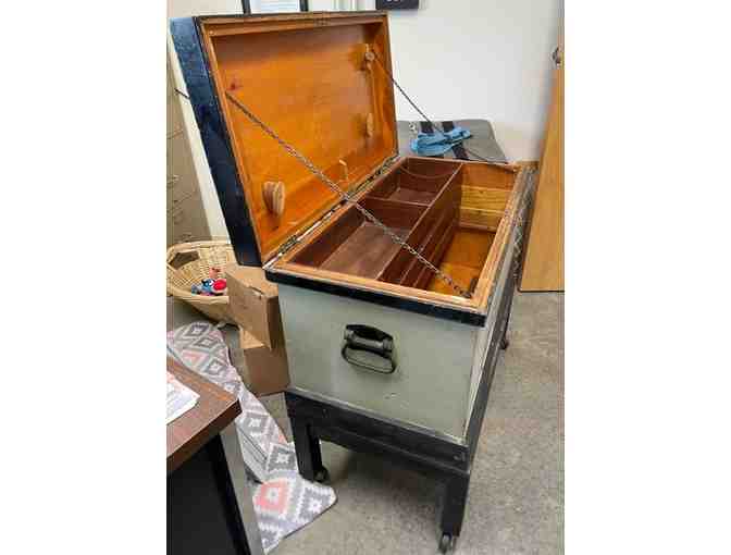 Antique American Carpenters Toolbox with Rolling Stand - Photo 5