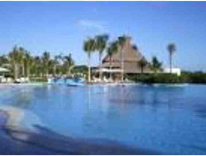 Mexican Resort in Cancun--Playa del Carmen