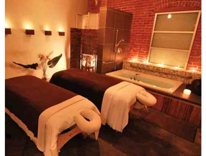 Massage at Dtox Day Spa