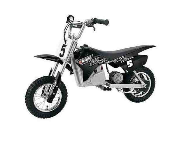 Fun for Kids: Six Flags & Razor Dirt Rocket