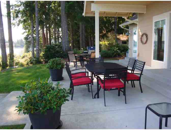 2-NIGHT STAY FOR 4 AT SCENIC PUGET SOUND BEACH HOUSE