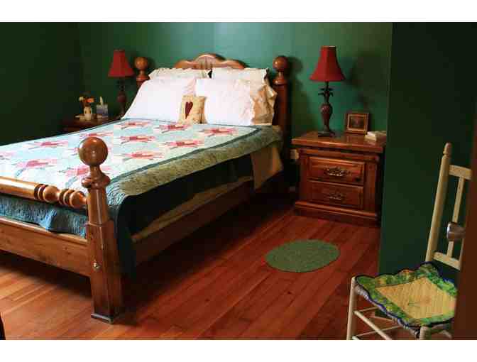 Ithaca NY Finger Lakes Farmstay Lodge Weekend