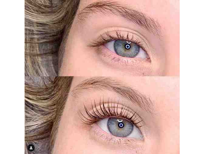Lash lift for 2 at Cici Glamour