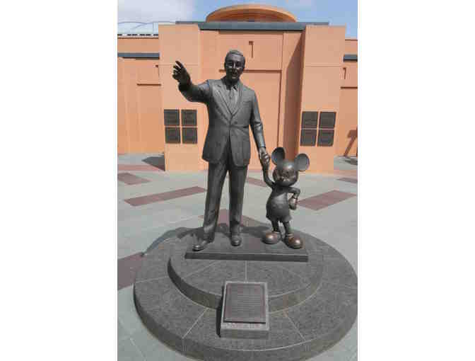 Unofficial Private Tour of the Walt Disney Studios for 4 people