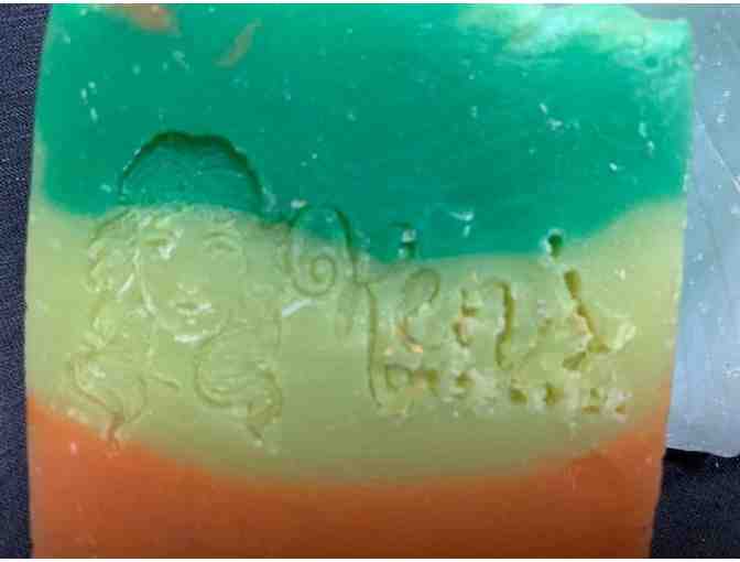 Vegan Soap, Soy Candle and Bath Bomb Set