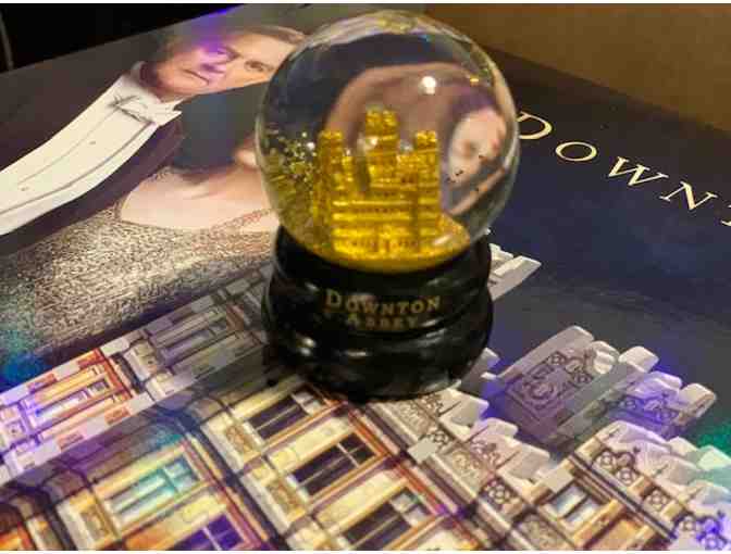 Downtown Abbey - 3-D Puzzle, Collectible Snow Globe and DVD of the Movie